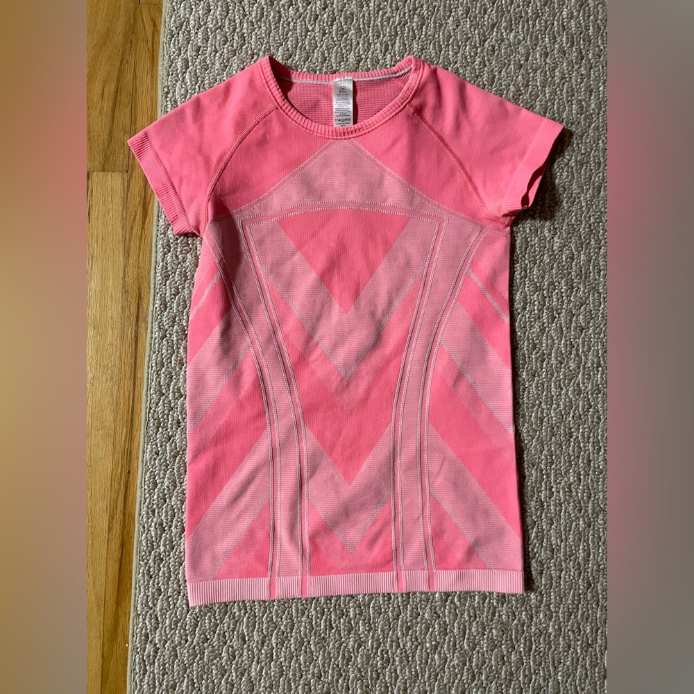 Lululemon swiftly tech t shirt girls large 10 Ivivva
